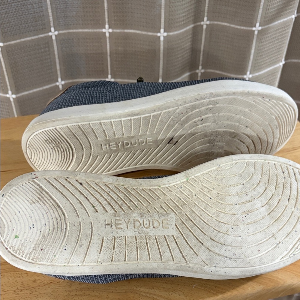 Hey Dude - Picture 4 of 4